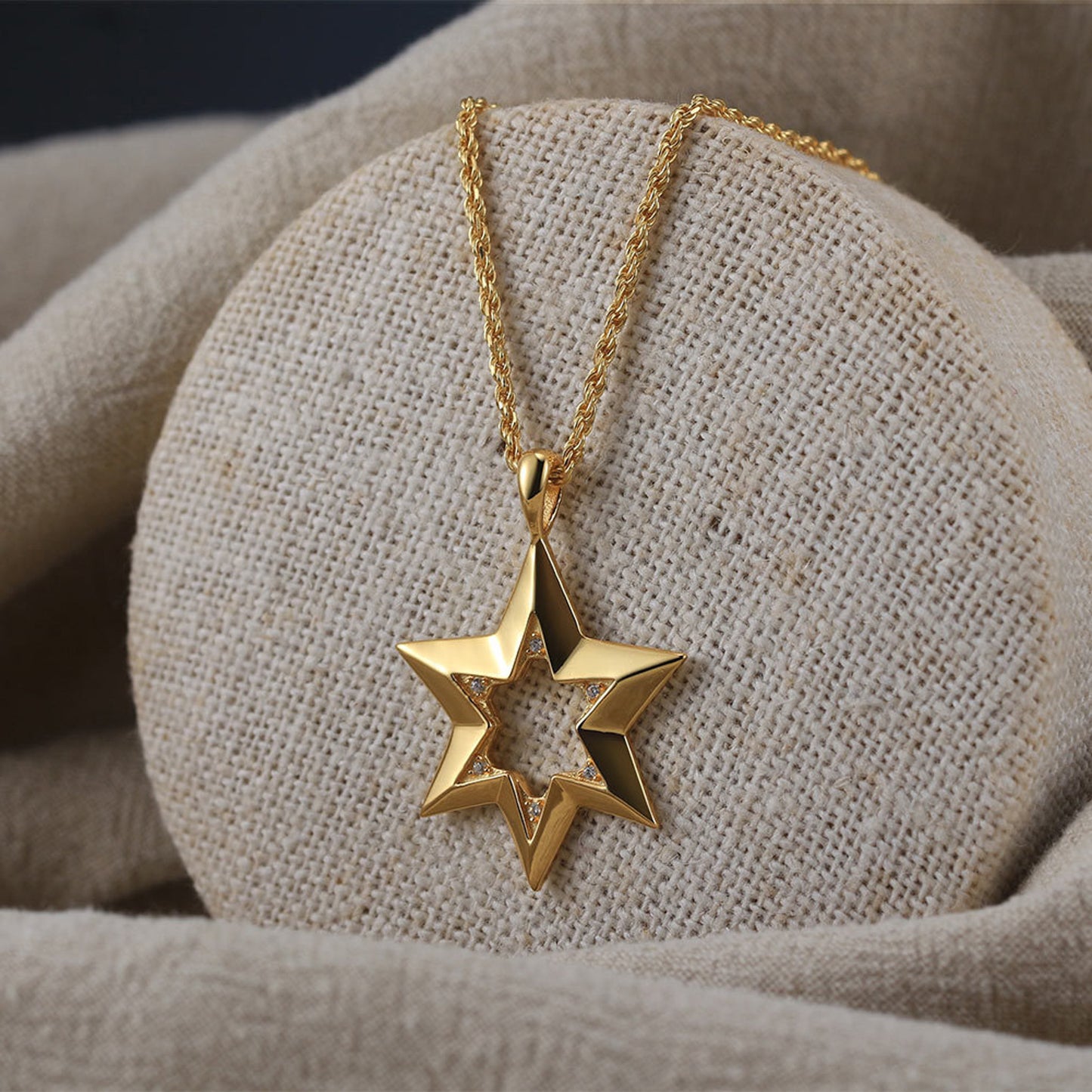 Star Pendant Chain